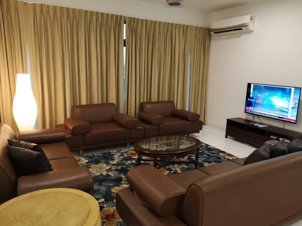 Skyloft Muslim Suite Johor Bahru Luaran gambar