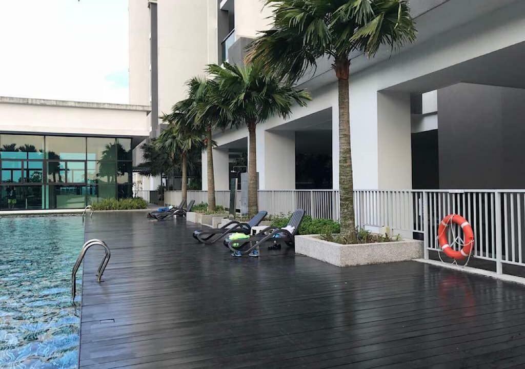 Skyloft Muslim Suite Johor Bahru Luaran gambar