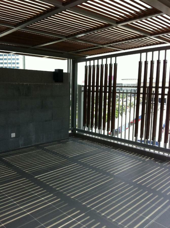 Skyloft Muslim Suite Johor Bahru Luaran gambar