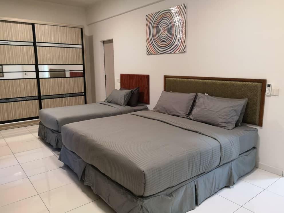 Skyloft Muslim Suite Johor Bahru Luaran gambar