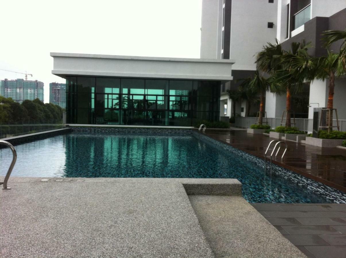 Skyloft Muslim Suite Johor Bahru Luaran gambar